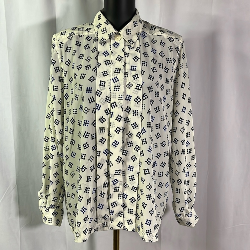 Vintage Alfred Dunner White Black & Blue Printed Pleated Button Front Blouse